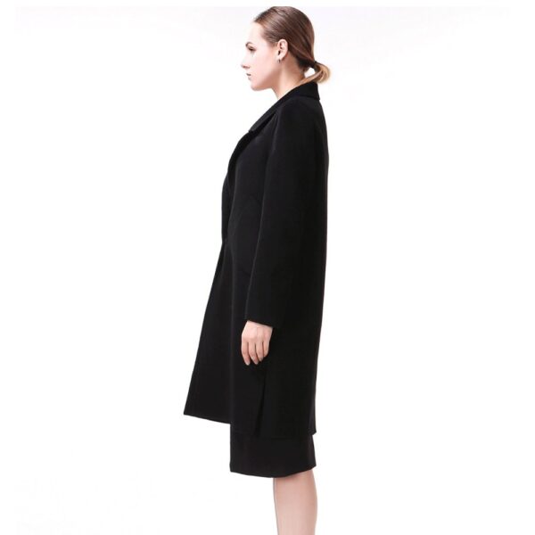 Cashmere coat by Miya